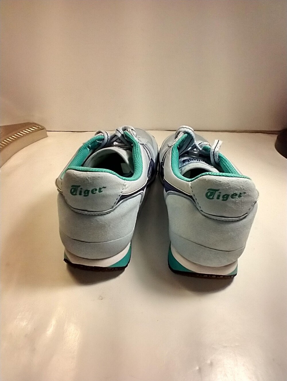 Asics Onitsuka Tiger Ultimate 81 Retro Sneakers Shoes Women's sz 9 (HN567). - Picture 5 of 12